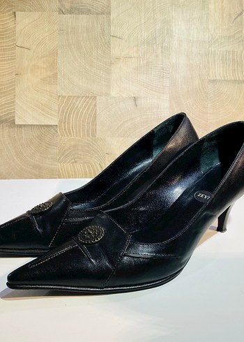 Diğer Klasik Siyah Deri Stiletto Topuklu Ayakkabı