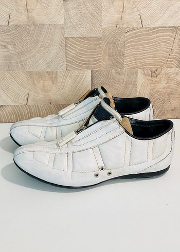 Orijinal Louis Vuitton beyaz sneaker - Görsel 6