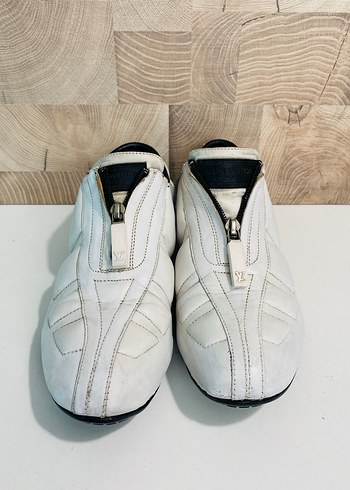 Orijinal Louis Vuitton beyaz sneaker - Görsel 4