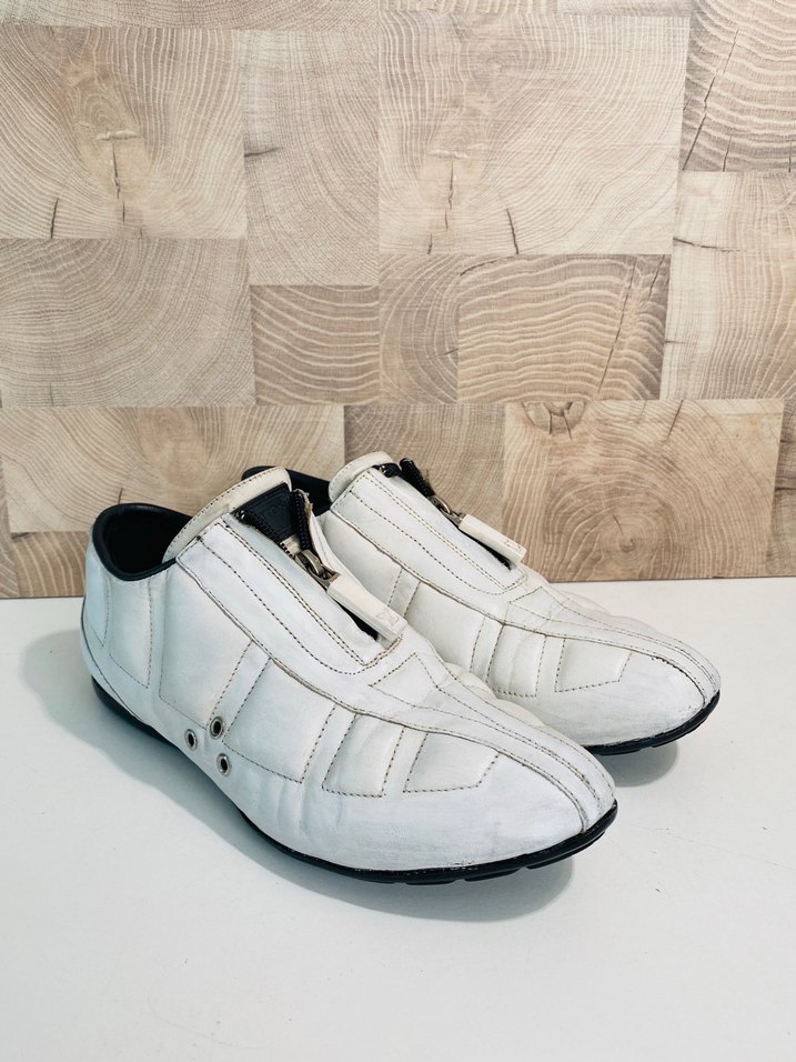 Orijinal Louis Vuitton beyaz sneaker - Görsel 2