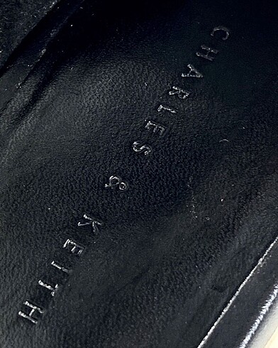 37 Beden siyah Renk Orijinal Charles & Keith sandalet