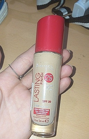 Rimmel London Lasting Finish 