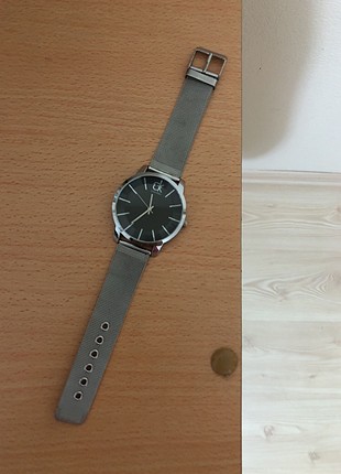 Calvin klein saat