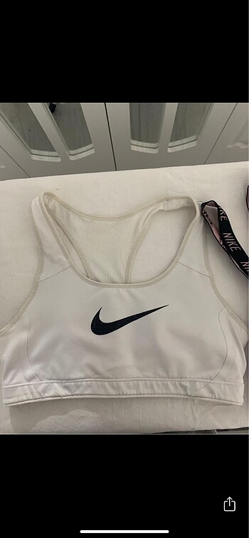 Nike Büstiyer