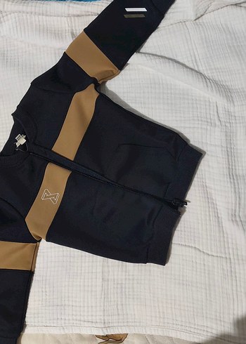 River Island 12-18 Ay