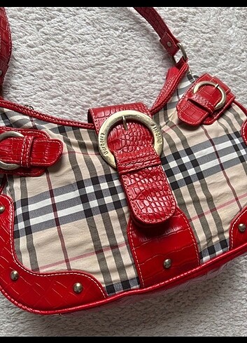 Beden vintage y2k burberry kanvas deri çanta