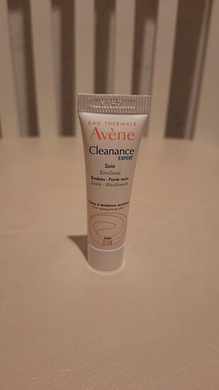 Avene Cleanance Expert Emulsion - Akneli Ciltler Için Bakım Krem