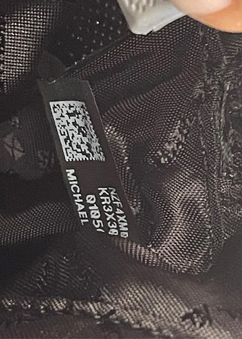 Michael Kors Zincir Detaylı Siyah Çapraz Çanta - Görsel 8