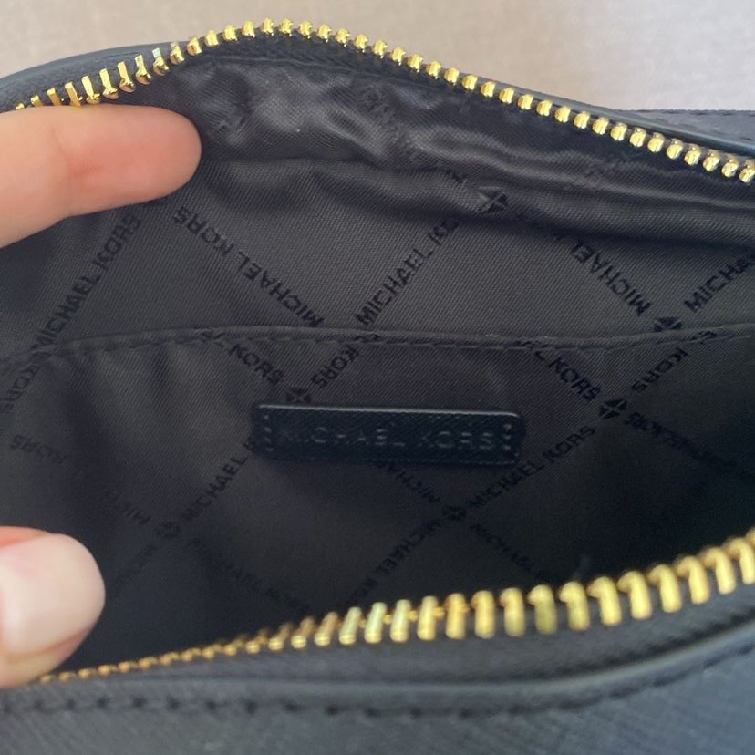 Michael Kors Zincir Detaylı Siyah Çapraz Çanta - Görsel 4