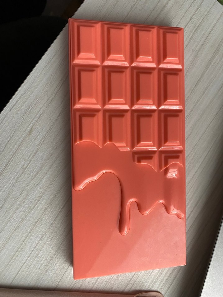 I heart revolution chocolate and peaches far paleti - Görsel 2