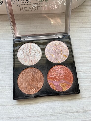 Revolution Revolution Cheek Kit