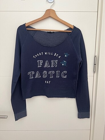 Crop Sweatshirt