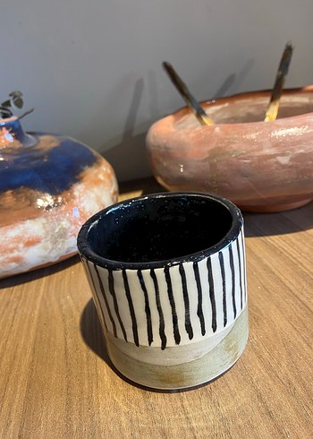  Beden yeşil Renk El Yapımı Seramik Minimal Çizgili Saksı - Lena Studio