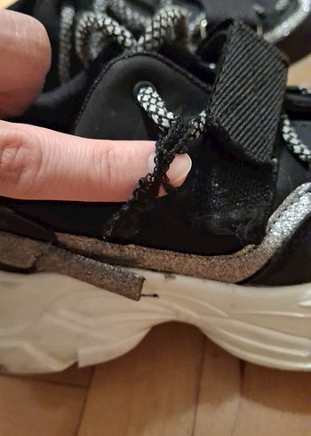 Yılan Desenli Siyah Gri Kadın Spor Ayakkabı - Görsel 4