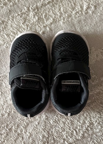 Nike Erkek Çocuk Siyah Cırtlı Spor Ayakkabı - Görsel 3