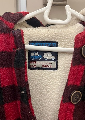 Kareli Kırmızı Düğmeli Erkek Çocuk Kaban - Görsel 3