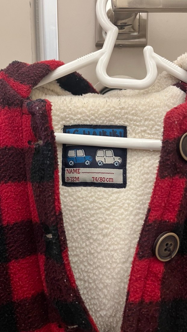 Kareli Kırmızı Düğmeli Erkek Çocuk Kaban - Görsel 3