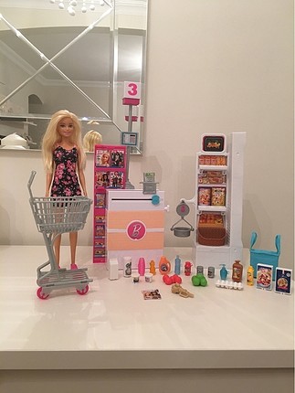 BARBİE SÜPERMARKETTE OYUN SETİ