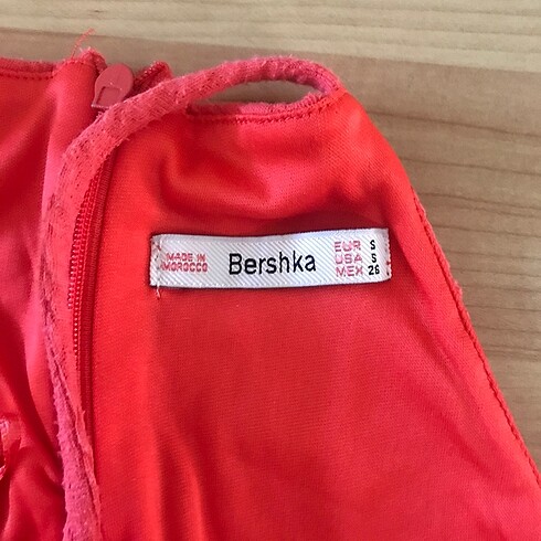 s Beden kırmızı Renk Bershka Nar Çiçeği Elbise