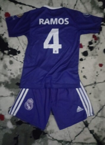 Diğer 152 beden ramos çocuk forma