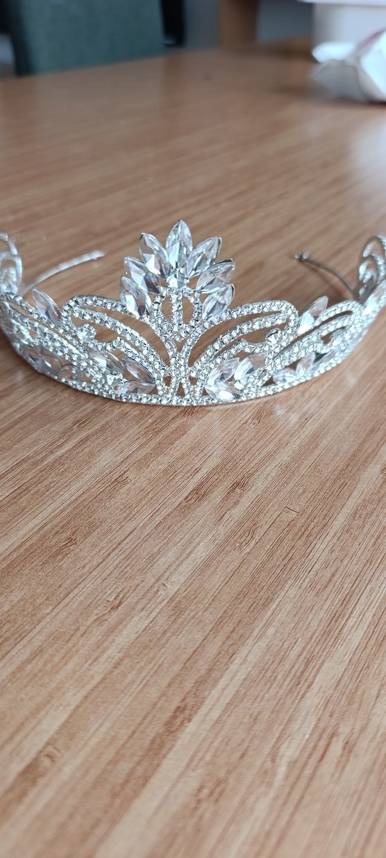 Parlak Beyaz Payetli Gelin Tacı - Görsel 3