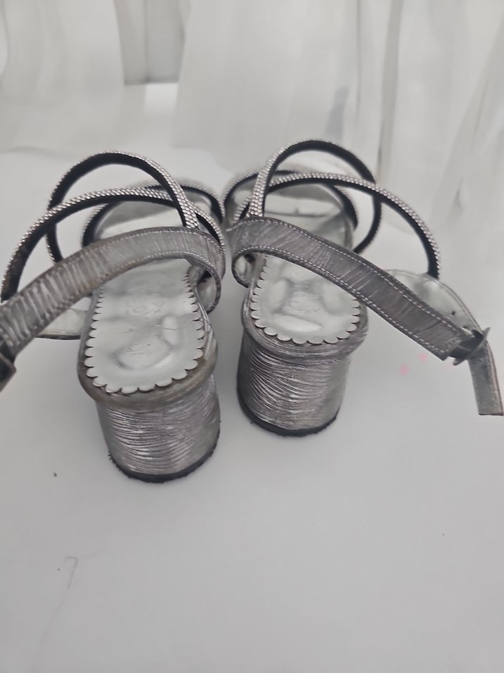 Gri Yılan Desenli Tokalı İnce Topuklu Ayakkabı - Görsel 4