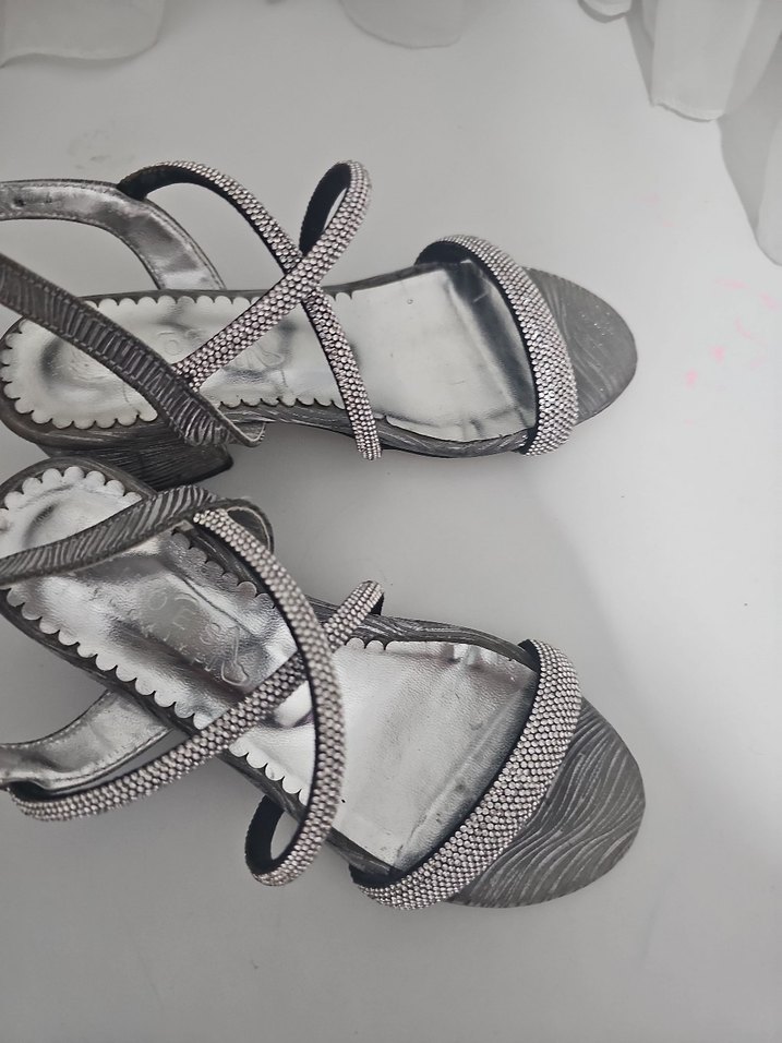 Gri Yılan Desenli Topuklu Kadın Ayakkabı - Görsel 5