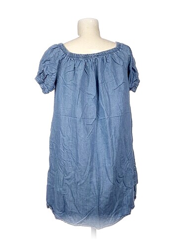 m Beden PreLoved Kısa Elbise %70 İndirimli.