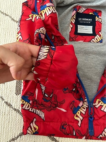 4 Yaş Beden kırmızı Renk LCW YAĞMURLUK Spiderman