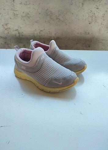 Nike KIZ ÇOCUK RAHAT SPOR AYAKKABI