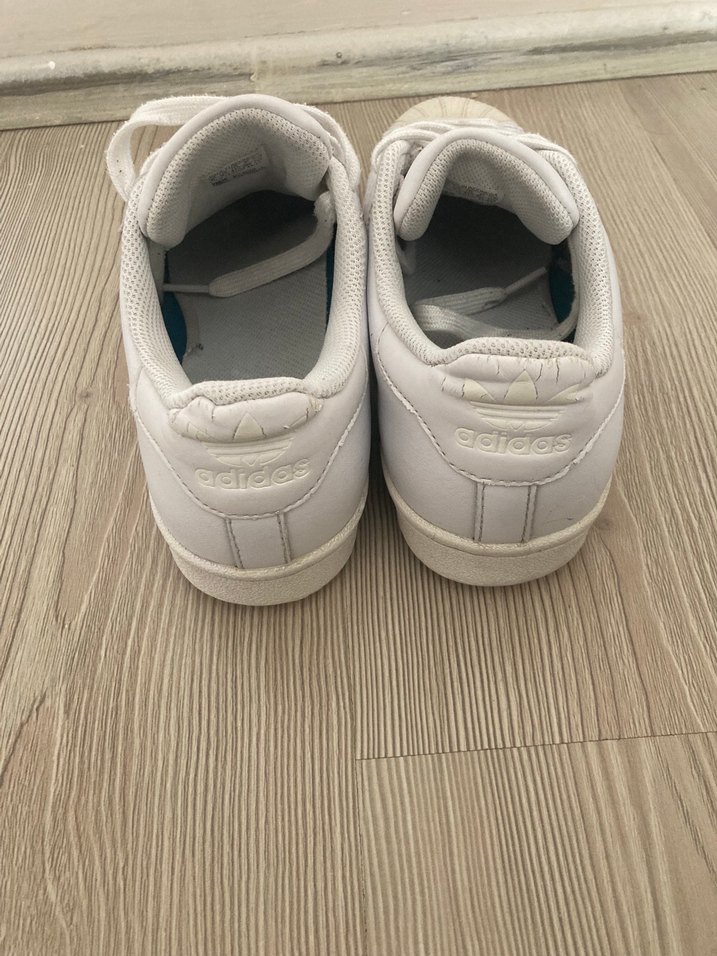 Adidas Beyaz Düşük Bilekli Sneaker — görsel 4/6
