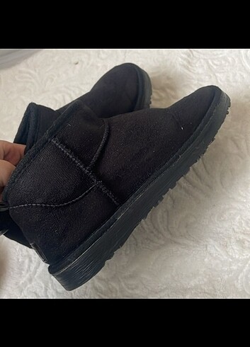 Ugg mini 