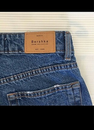 Bershka Bershka mom Jean 32 beden 