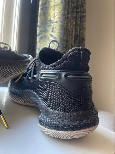 40 Beden siyah Renk UnderArmour