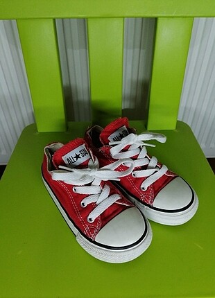 Kırmızı Converse 
