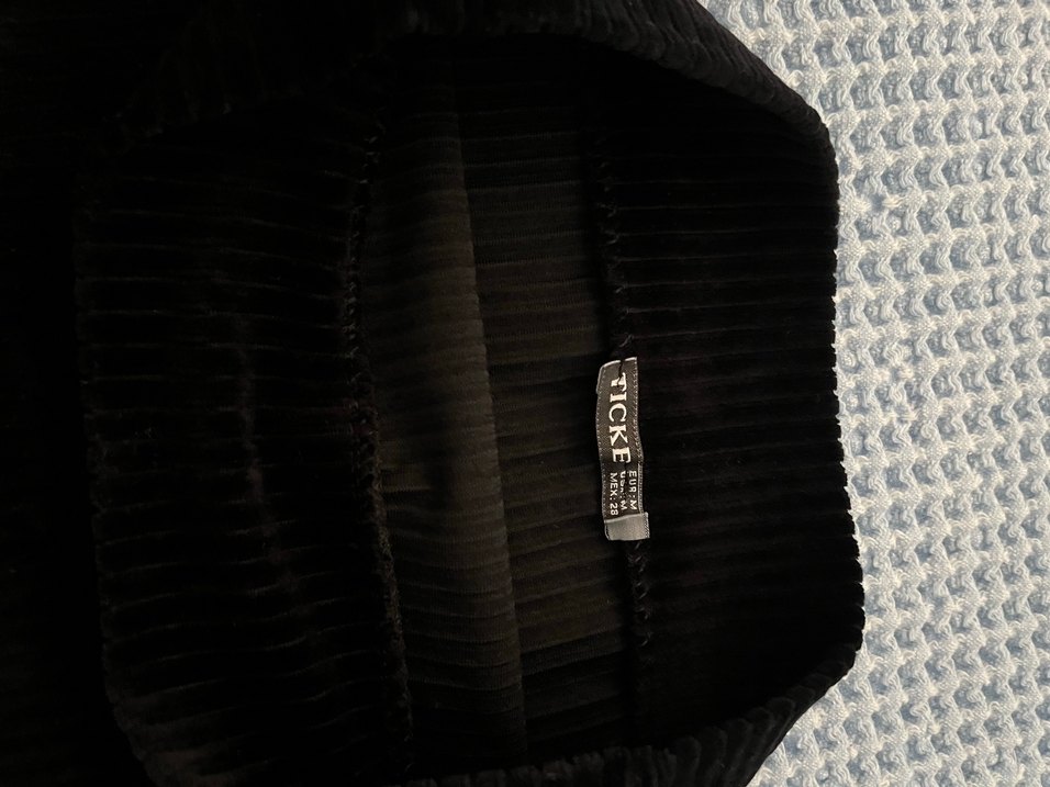 KADİFE SİYAH MİNİ ETEK - Görsel 3