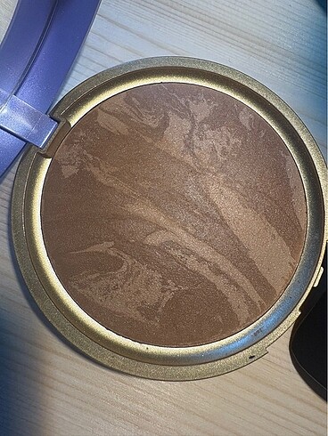 KİKO LITTLE MERMAID SUNKISSED BAKED BRONZER 01 PLAY OF SHADOW BR