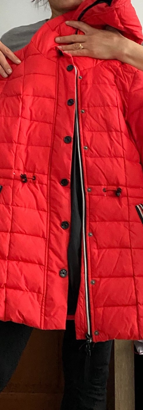 Kırmızı Kapüşonlu Kadın Kış Montu - Görsel 4