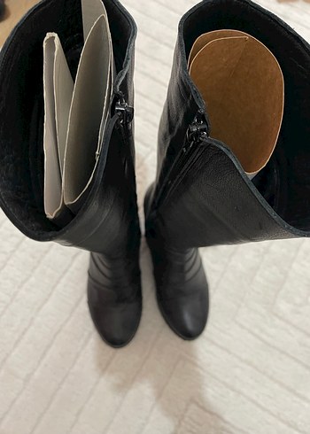 Siyah Topuklu Kadın Dizüstü Bot - Görsel 3