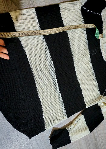 h&m Kadın Siyah-Beyaz Çizgili Kısa Örgü Kazak - Görsel 3