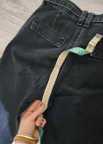 Kemerli Siyah Bağlamalı Yıkamalı Kot Pantolon - Görsel 3