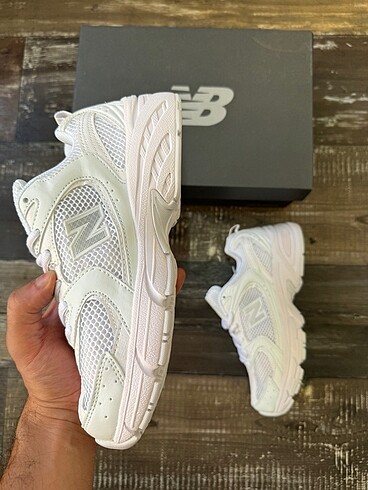 39 Beden New Balance 530 Triple White