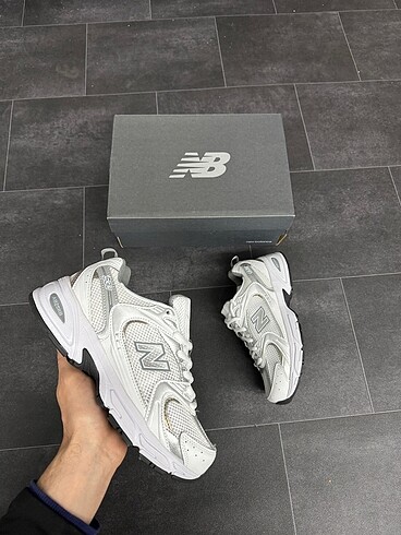 New Balance 530 Silver