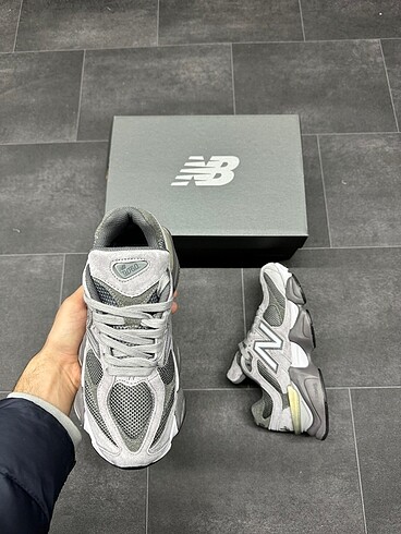 New Balance New Balance 9060 Smoked Grey