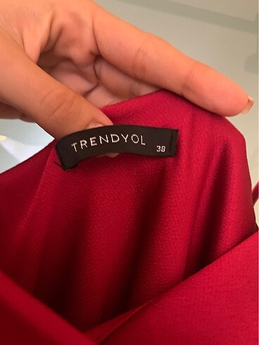 38 Beden Trendyolmilla mürdüm degaje yaka elbise