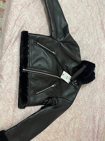 Bershka BERSHKA BİKER CEKET TÜKENDİ..