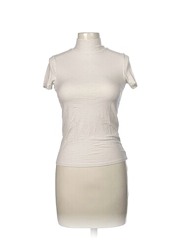Diğer T-shirt %70 İndirimli.