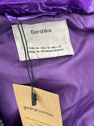 m Beden mor Renk Bershka Mont %70 İndirimli.