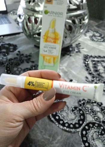 Garnier Vitamin C Parlaklık Veren Göz Kremi 4% - Görsel 3