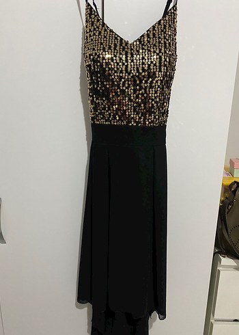 Altın Parlak Gece Elbisesi - Görsel 2